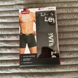 Men’s Levi’s black small underwear new. 3 pair